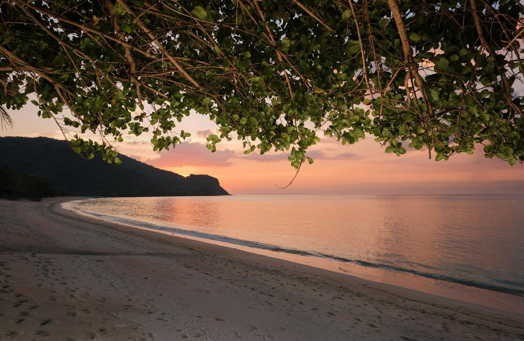 Myamo Beach Lodge Jereweh Eksteriør bilde