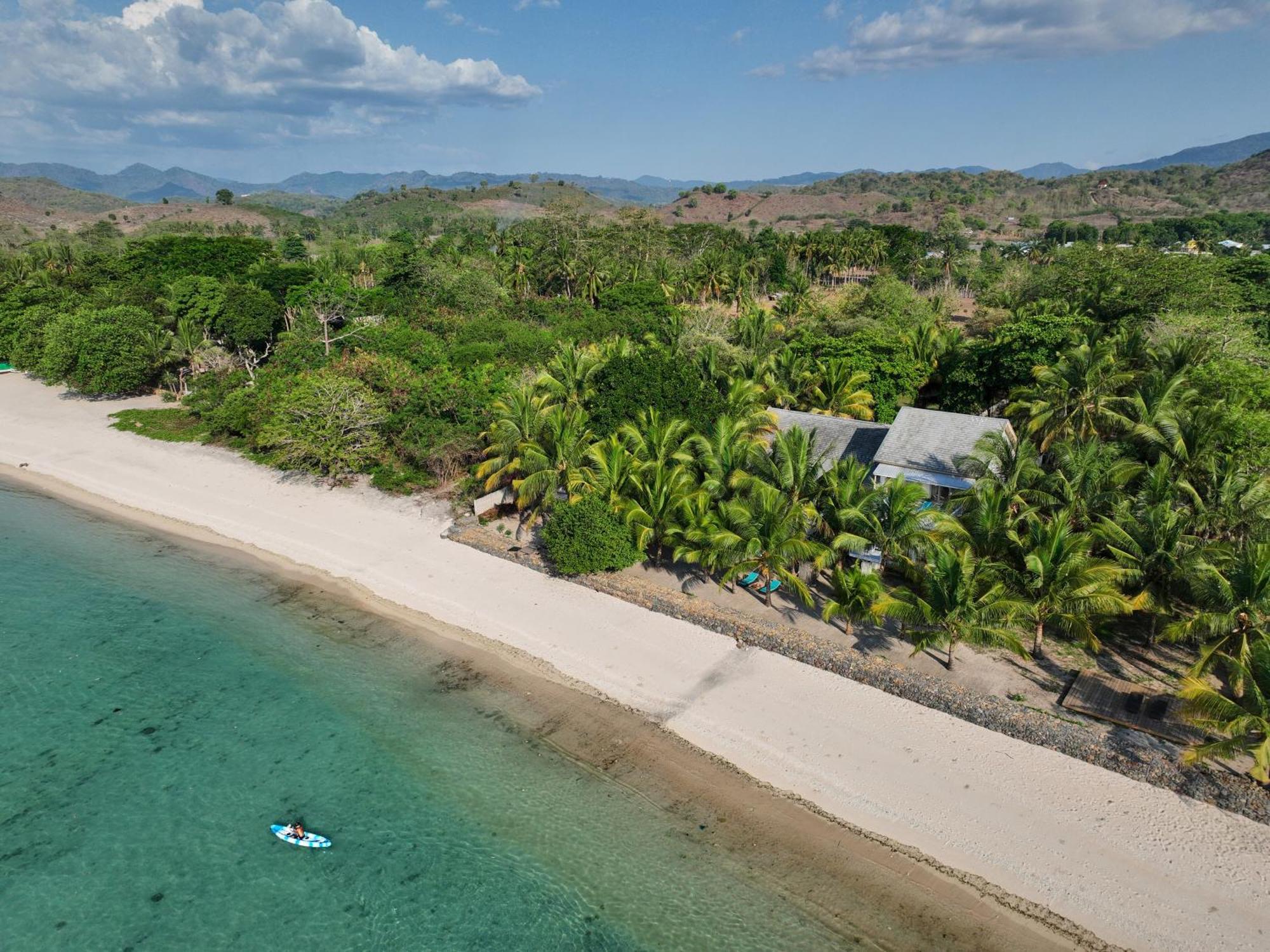 Myamo Beach Lodge Jereweh Eksteriør bilde