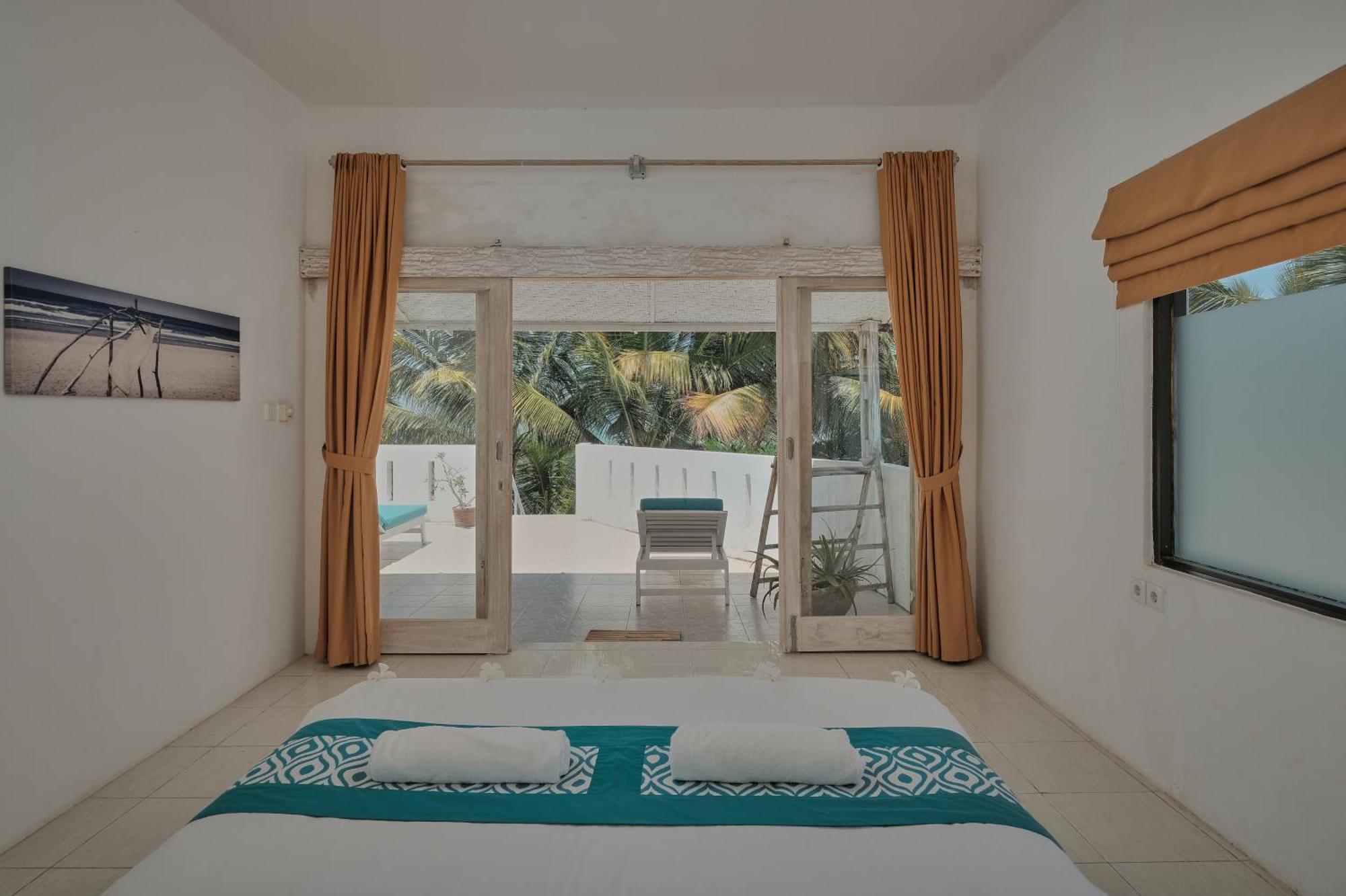 Myamo Beach Lodge Jereweh Eksteriør bilde