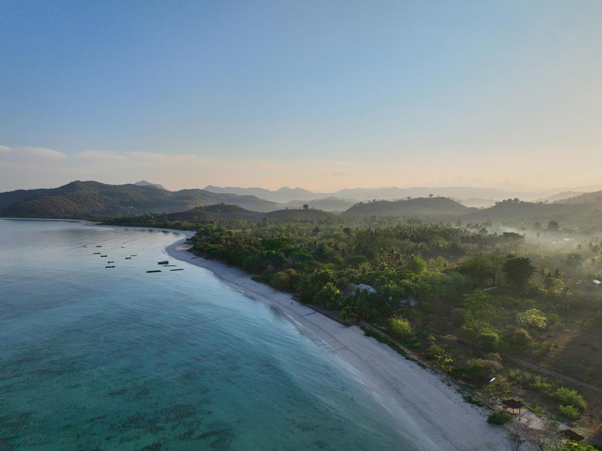 Myamo Beach Lodge Jereweh Eksteriør bilde