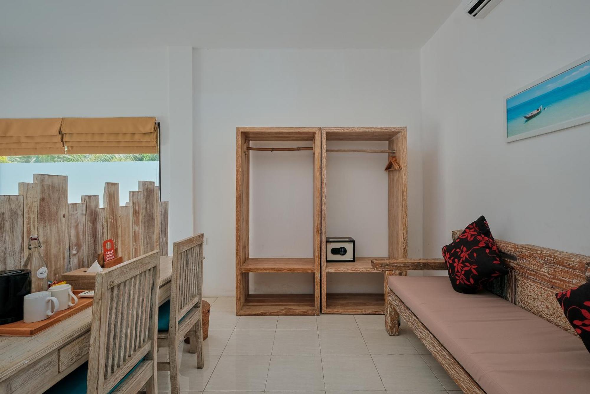 Myamo Beach Lodge Jereweh Eksteriør bilde